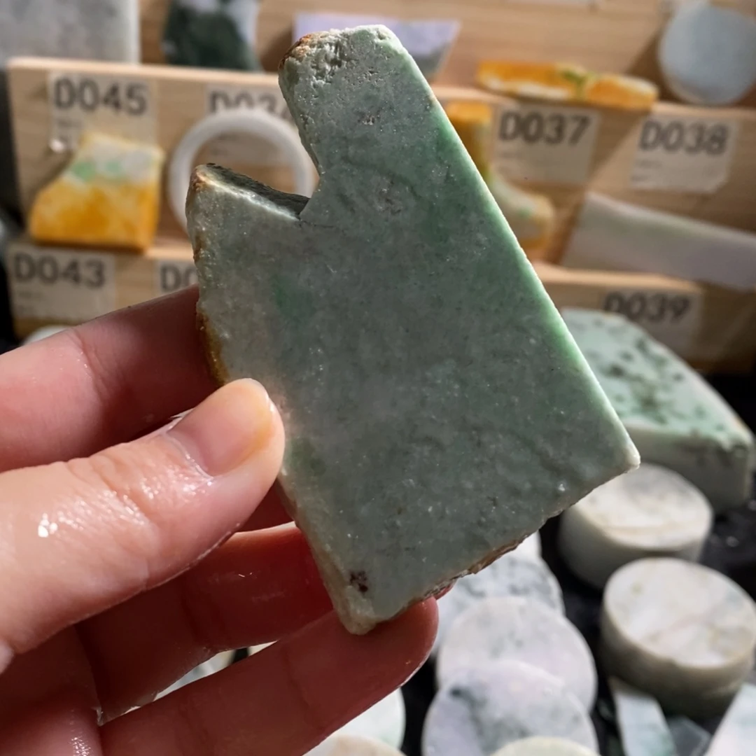 颈饰未镶嵌翡翠天然翡翠