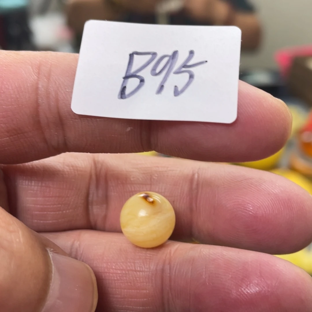 手链琥珀未镶嵌多样性发，发其中一件