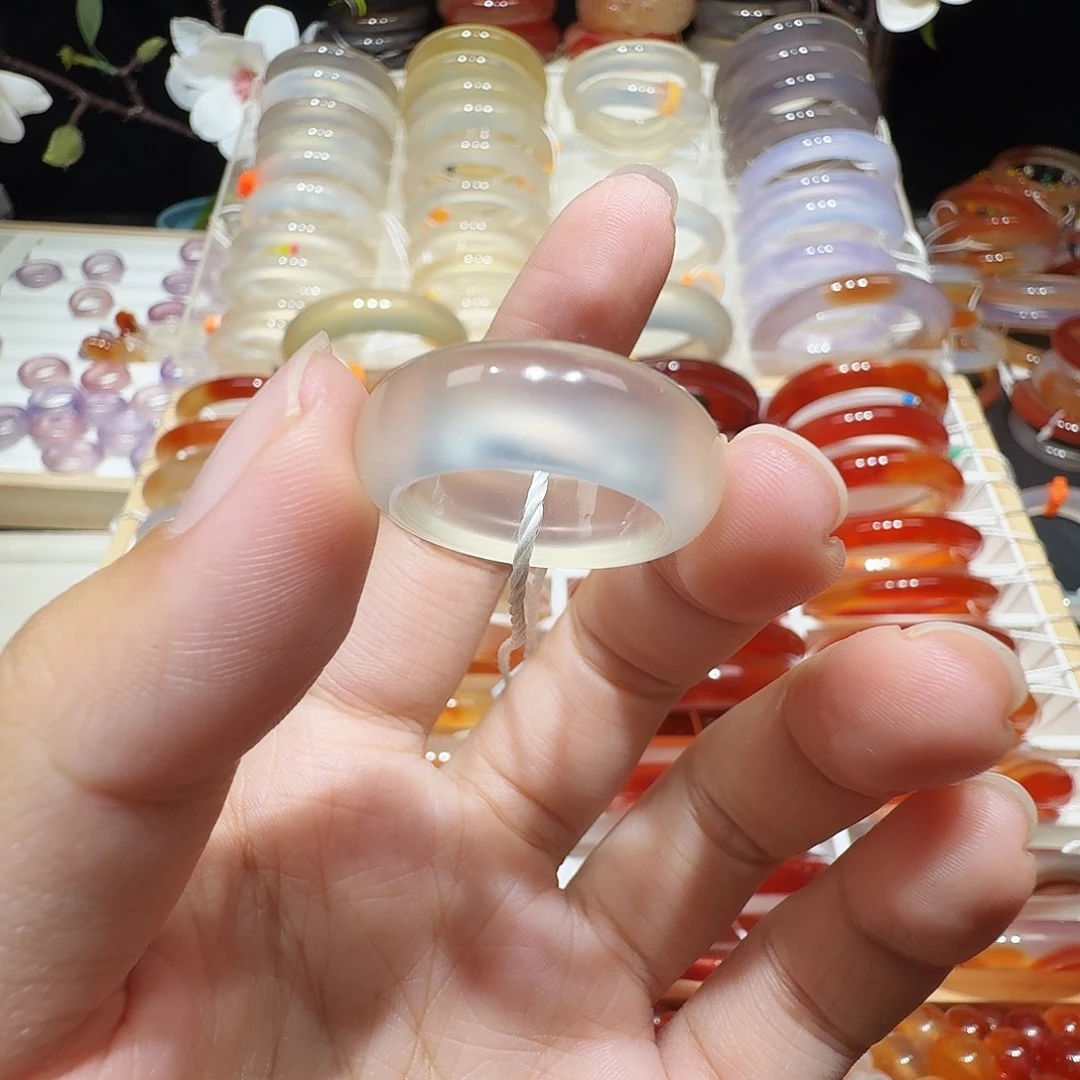 未镶嵌戒圈玛瑙/玉髓