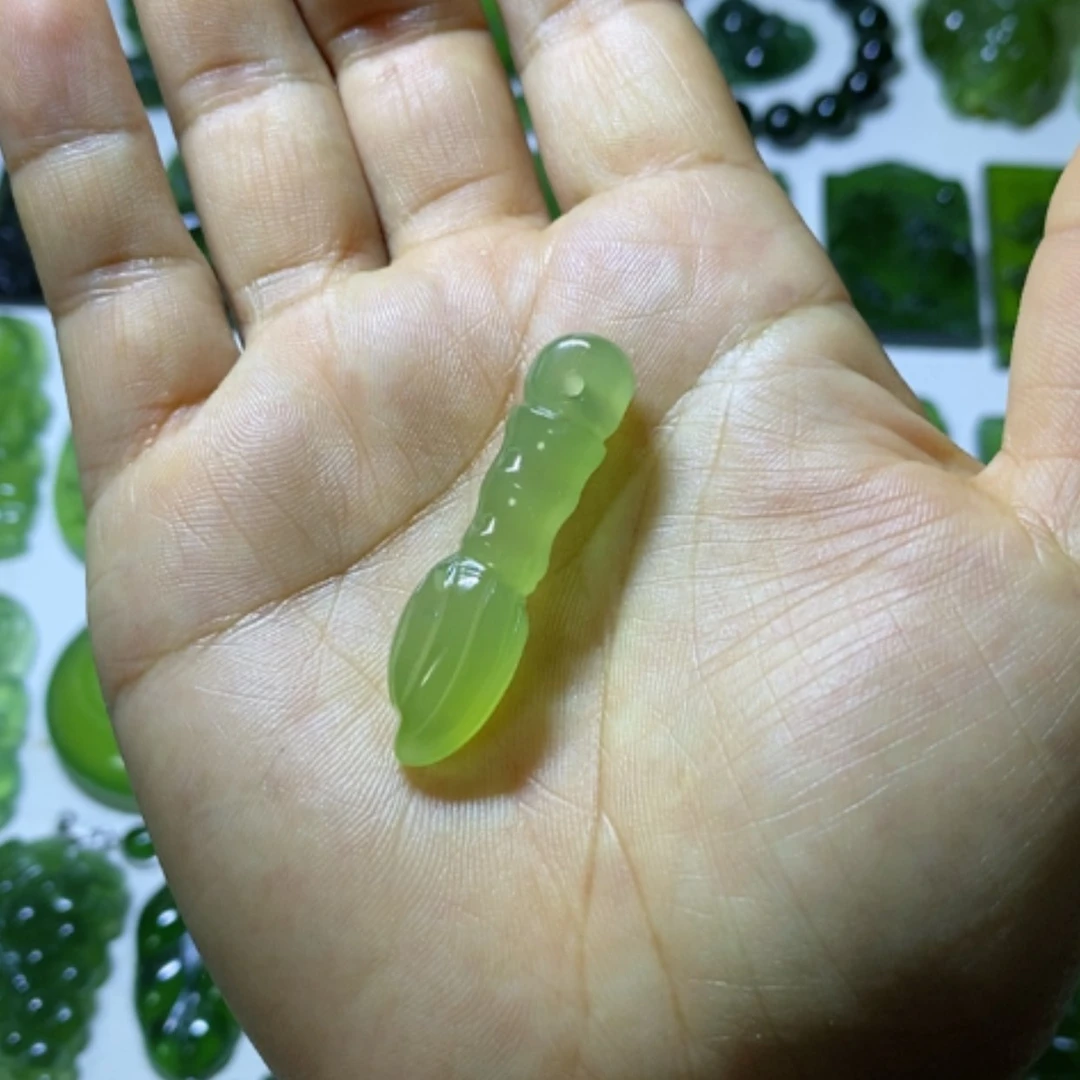 【闪购商品】未镶嵌蛇纹石玉颈饰