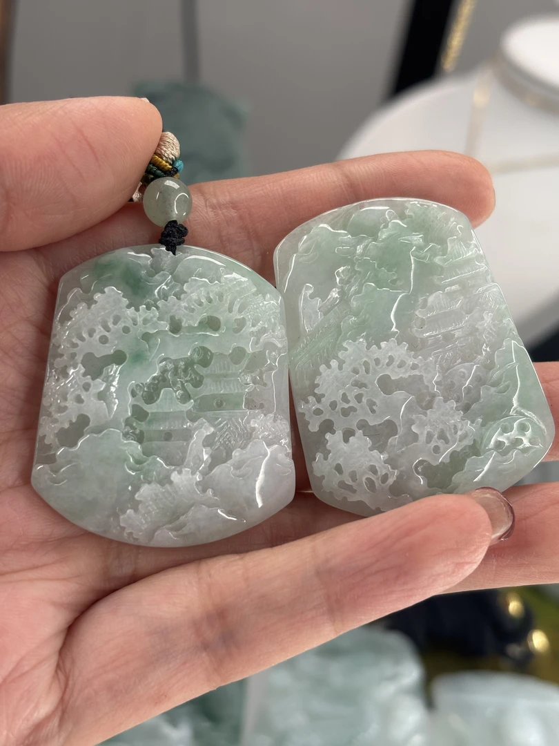 天然缅甸翡翠A货山水牌一对