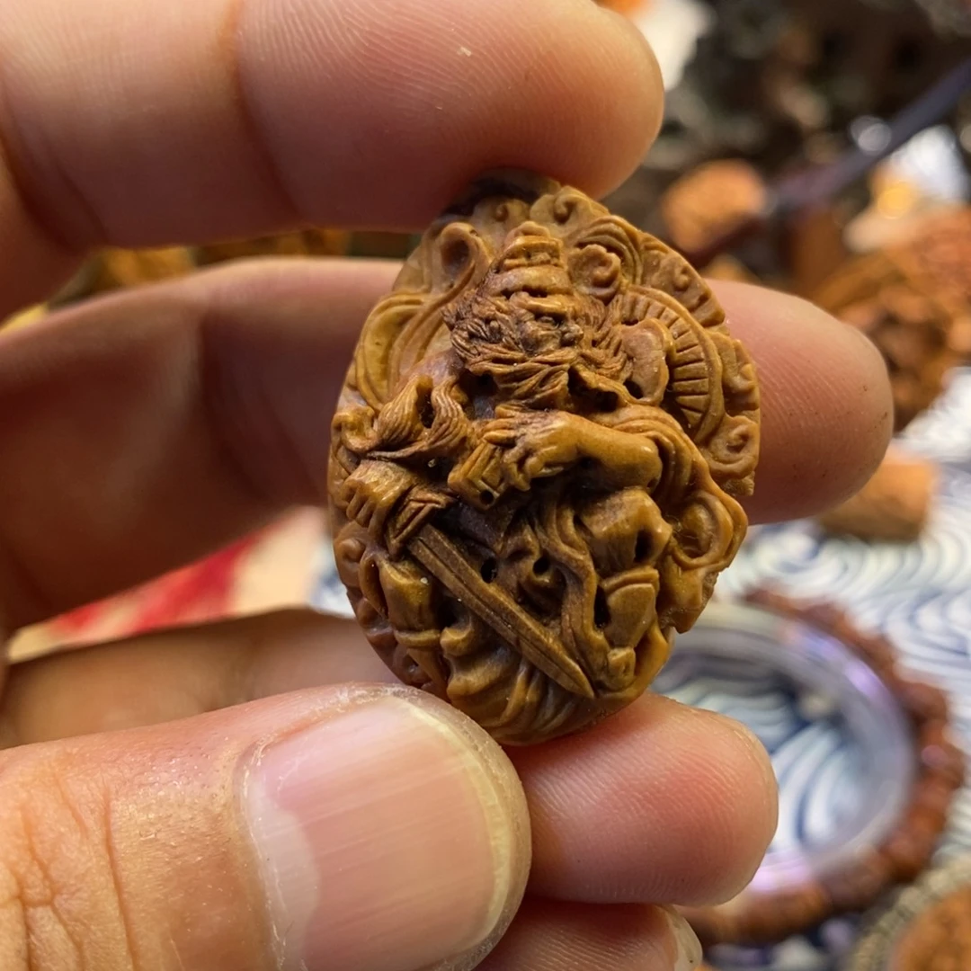 钟馗纳吉祥潍坊核雕桃核雕刻