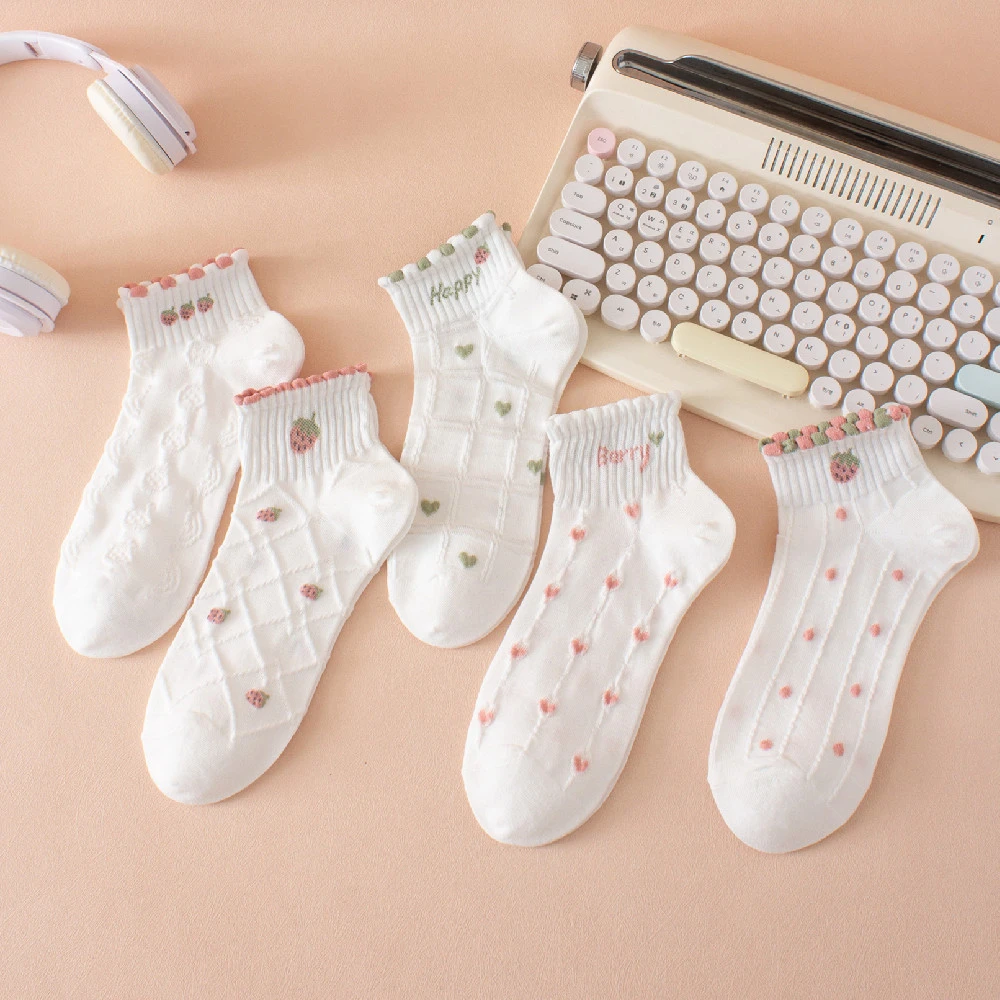 白色短袜女夏季薄款卡通袜子学生短筒棉袜运动袜百搭可爱防臭船袜