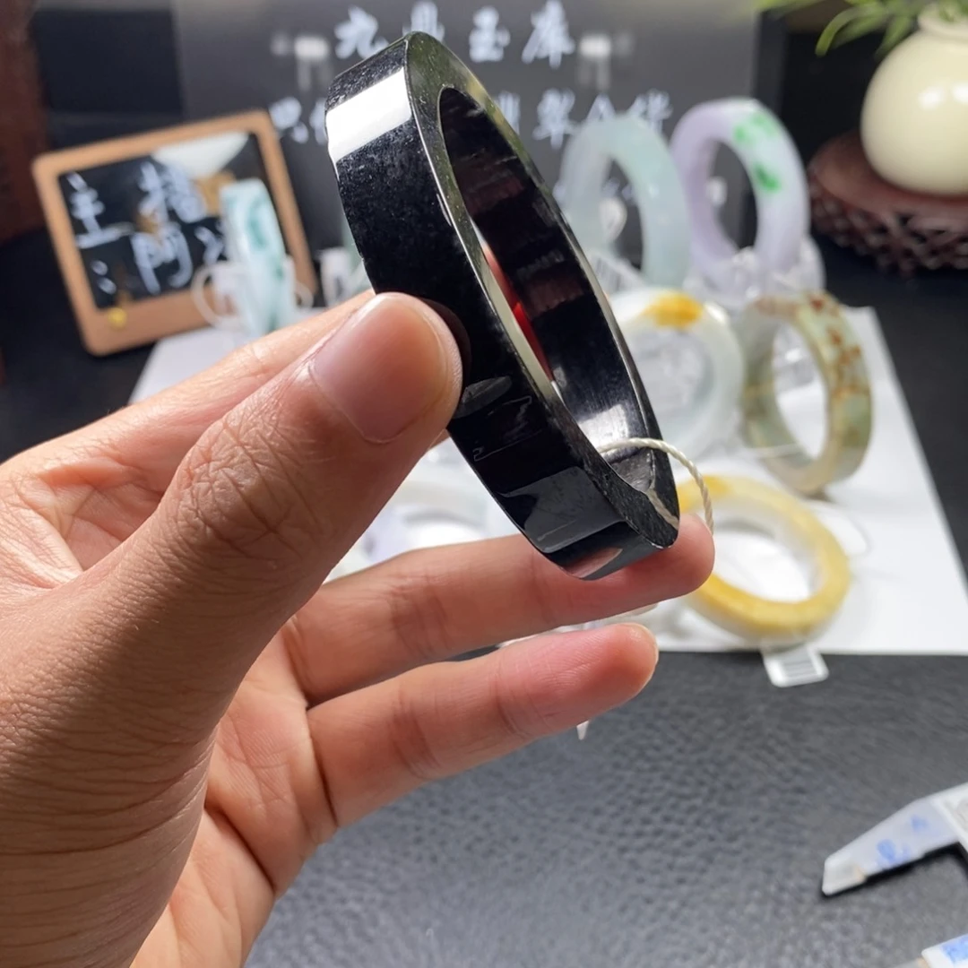 未镶嵌手镯定制翡翠