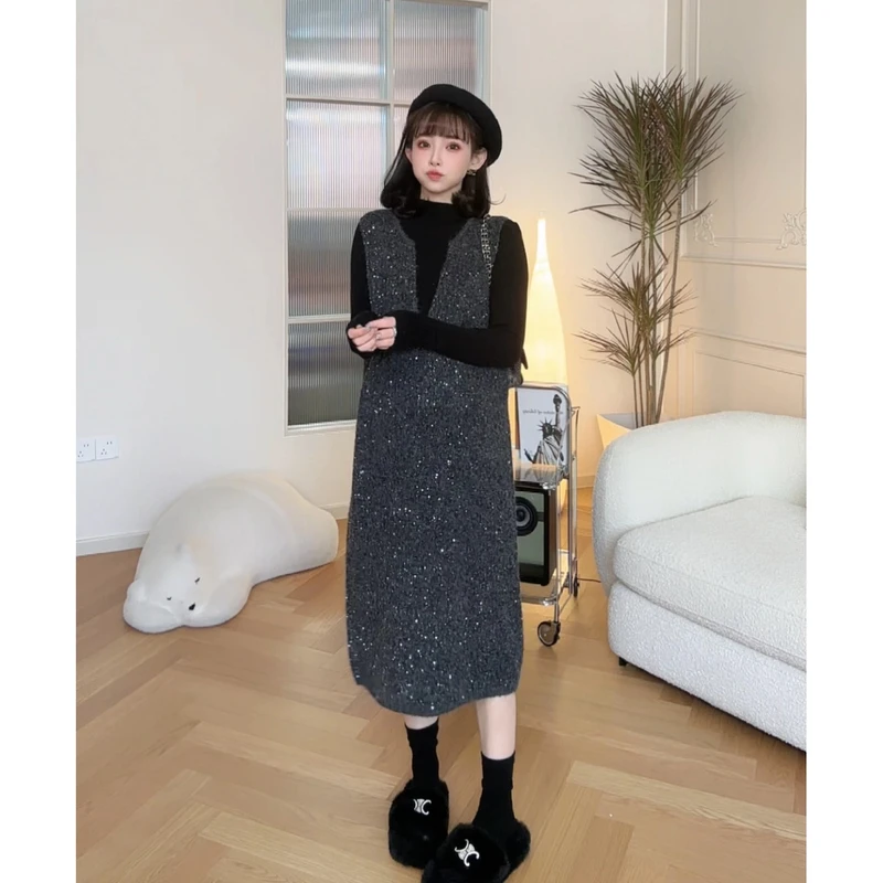 2025春秋新款针织亮丝无袖中长款连衣裙设计感高级百搭v领背心裙