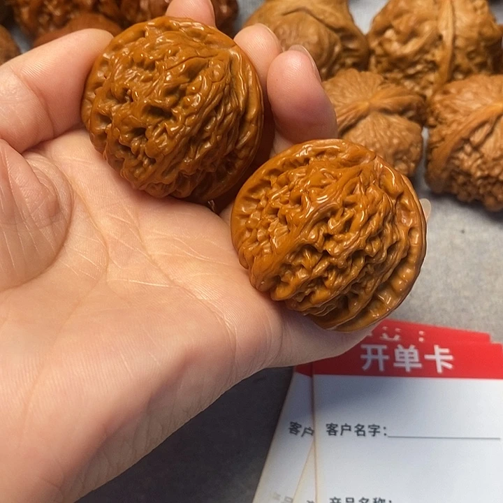 吊坠文玩核桃白狮