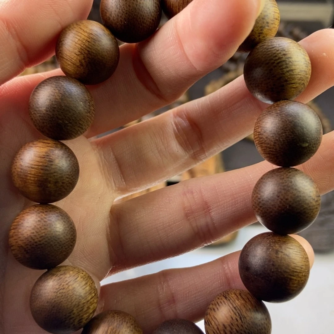 沉香手串?***生越南芽庄白