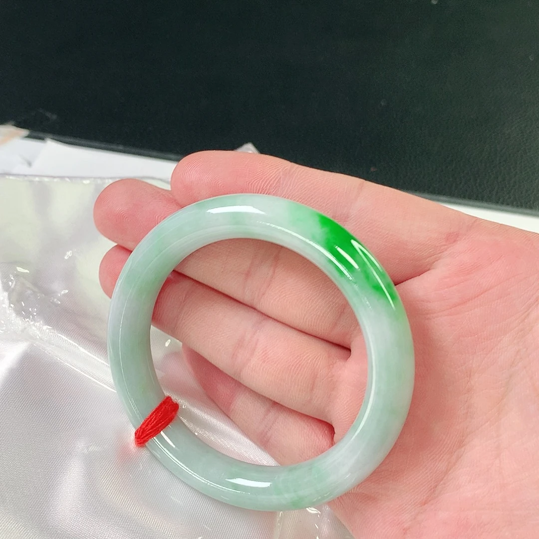 翡翠未镶嵌手镯404