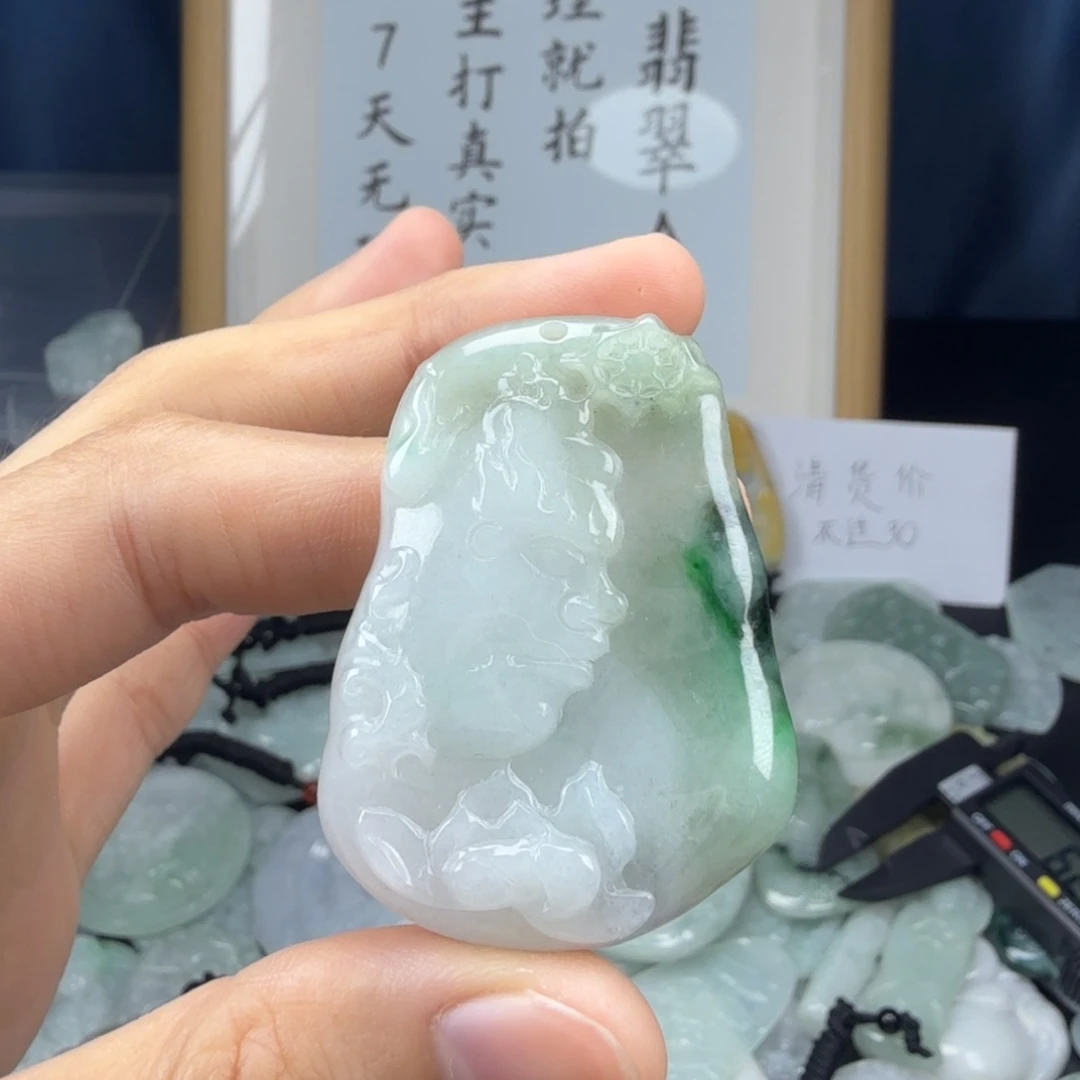 翡翠未镶嵌颈饰翡翠