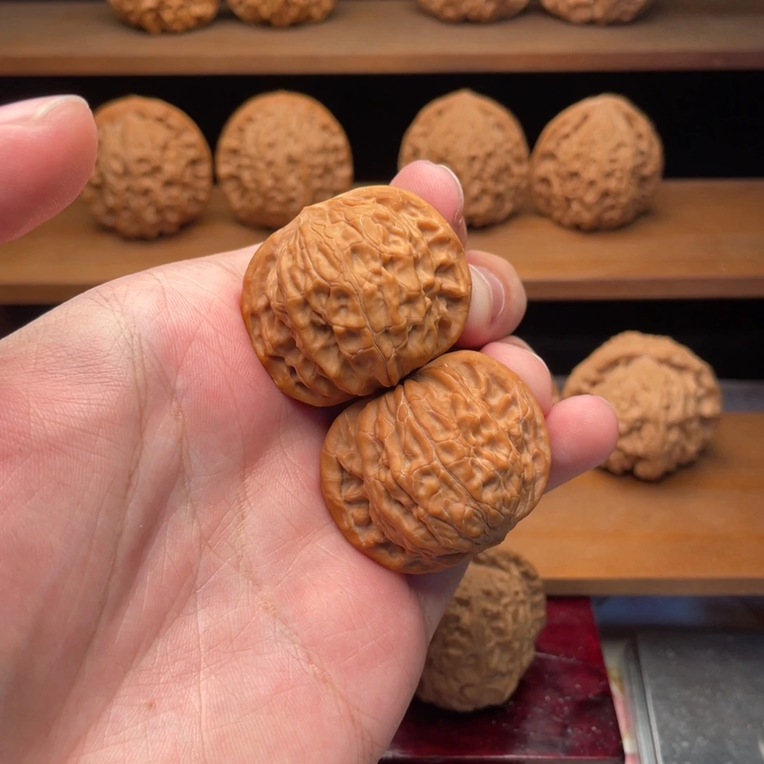 文玩核桃把件S**?38山地小磨盘