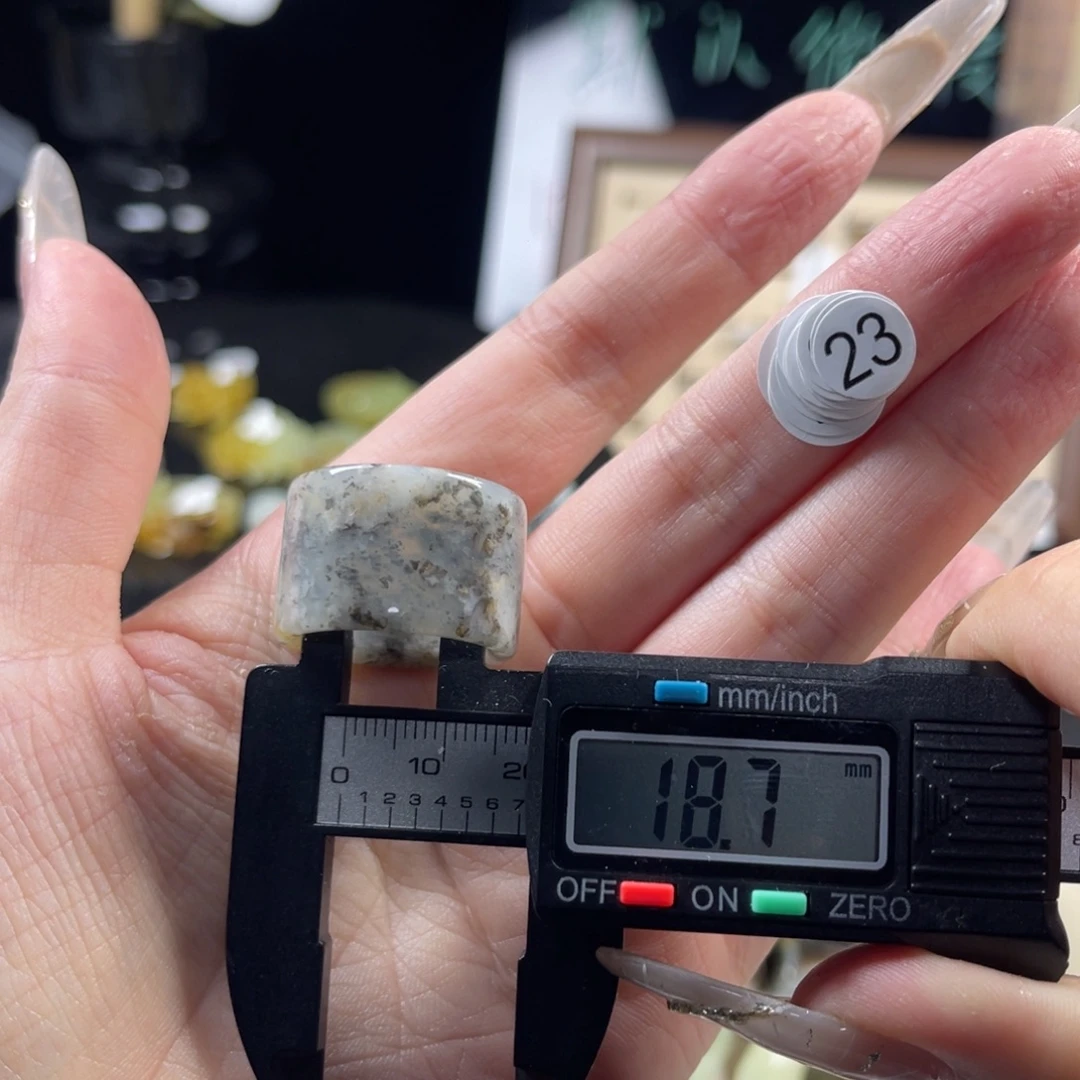 蛇纹石玉未镶嵌戒指