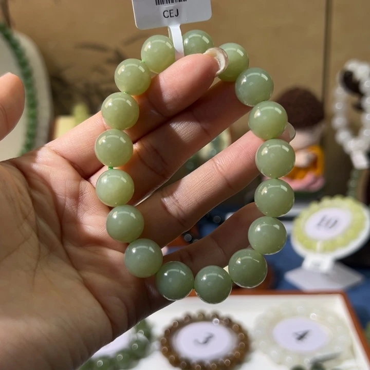 和田玉未镶嵌手串