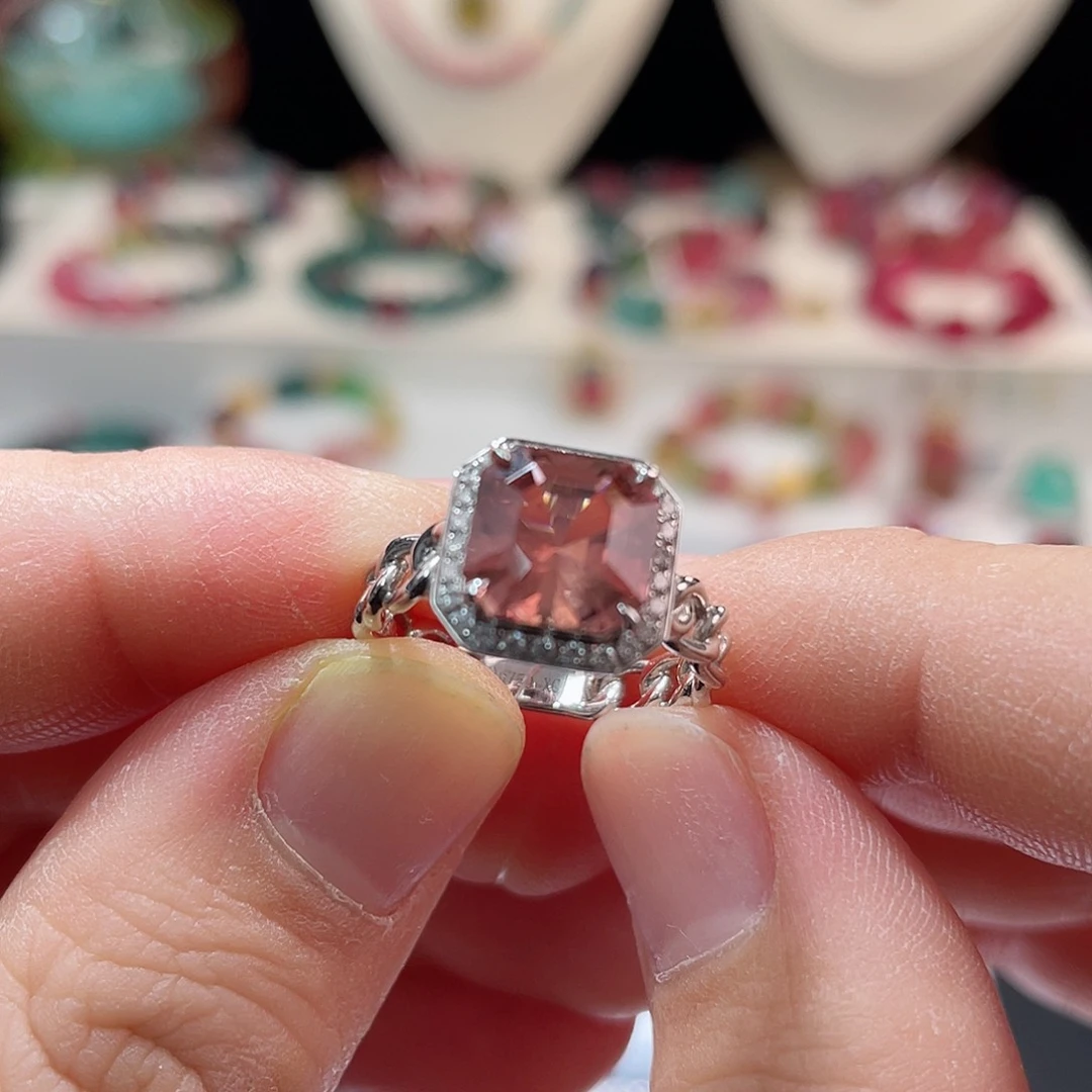 碧玺碧玺戒指18K金镶嵌碧玺戒指