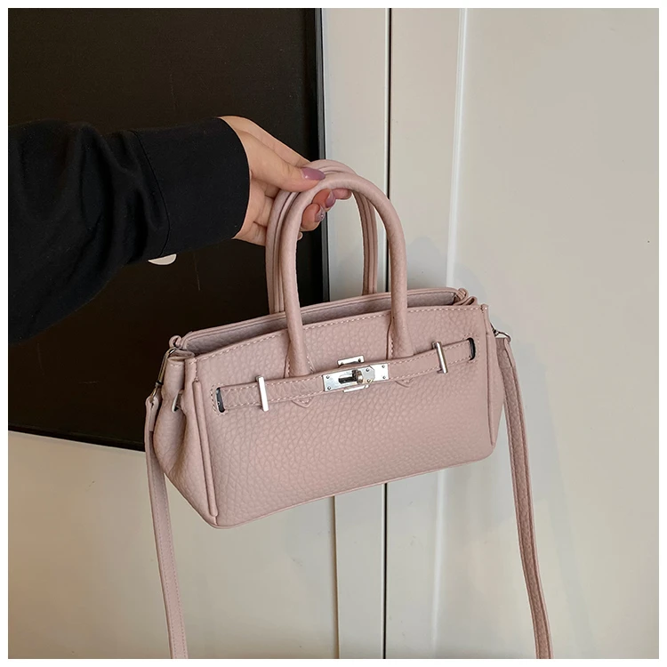 【长23.5宽10高13】新款休闲简约潮流大气质感斜挎包8200粉色