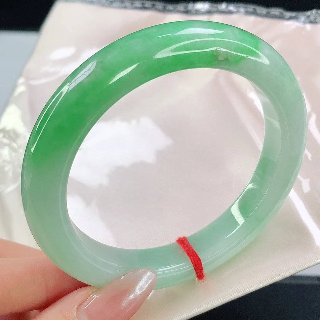 未镶嵌手镯翡翠692