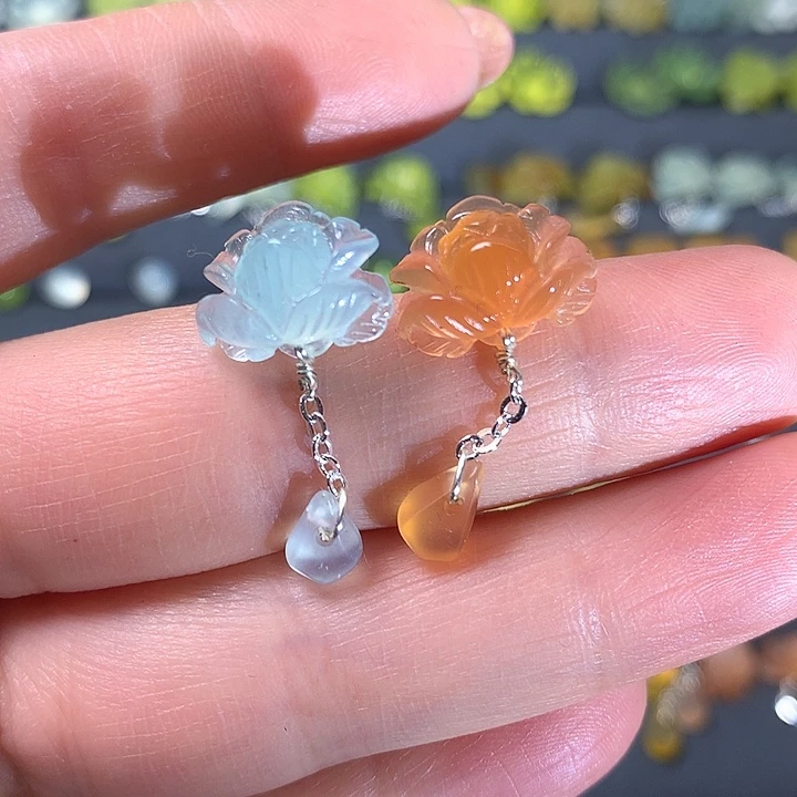 蛇纹石玉未镶嵌耳饰