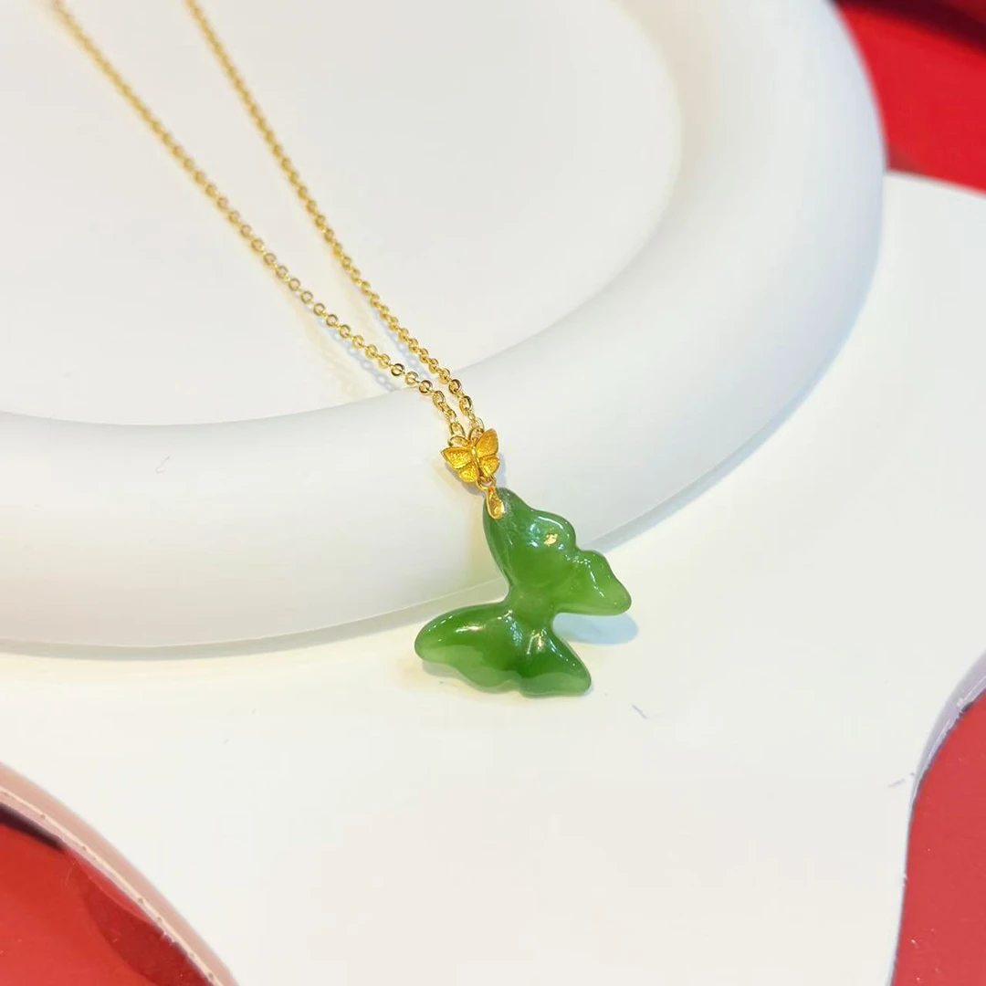 【红娘子】18K金镶嵌碧玉蝴蝶吊坠HE03378