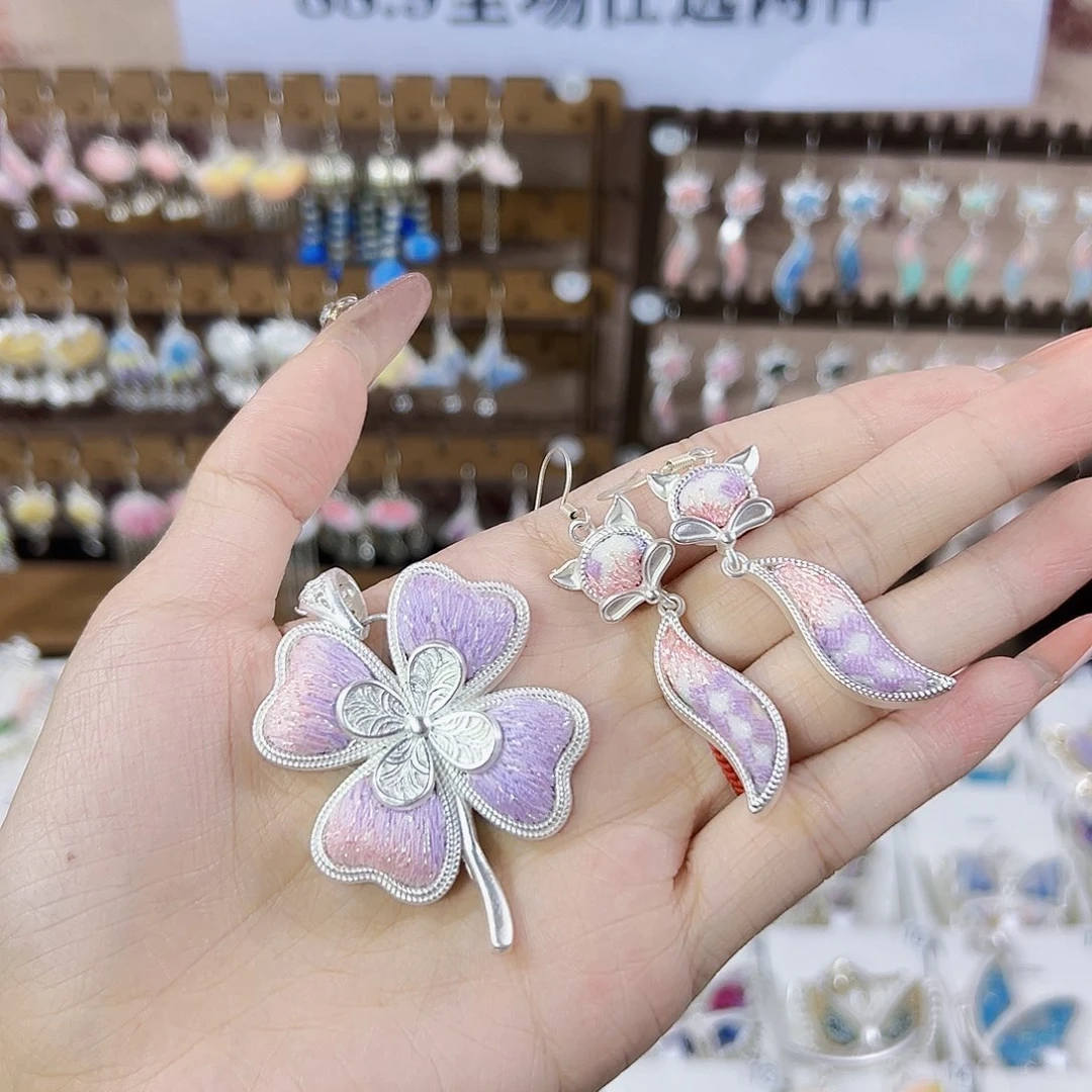 织绣手工刺绣吊坠加耳坠