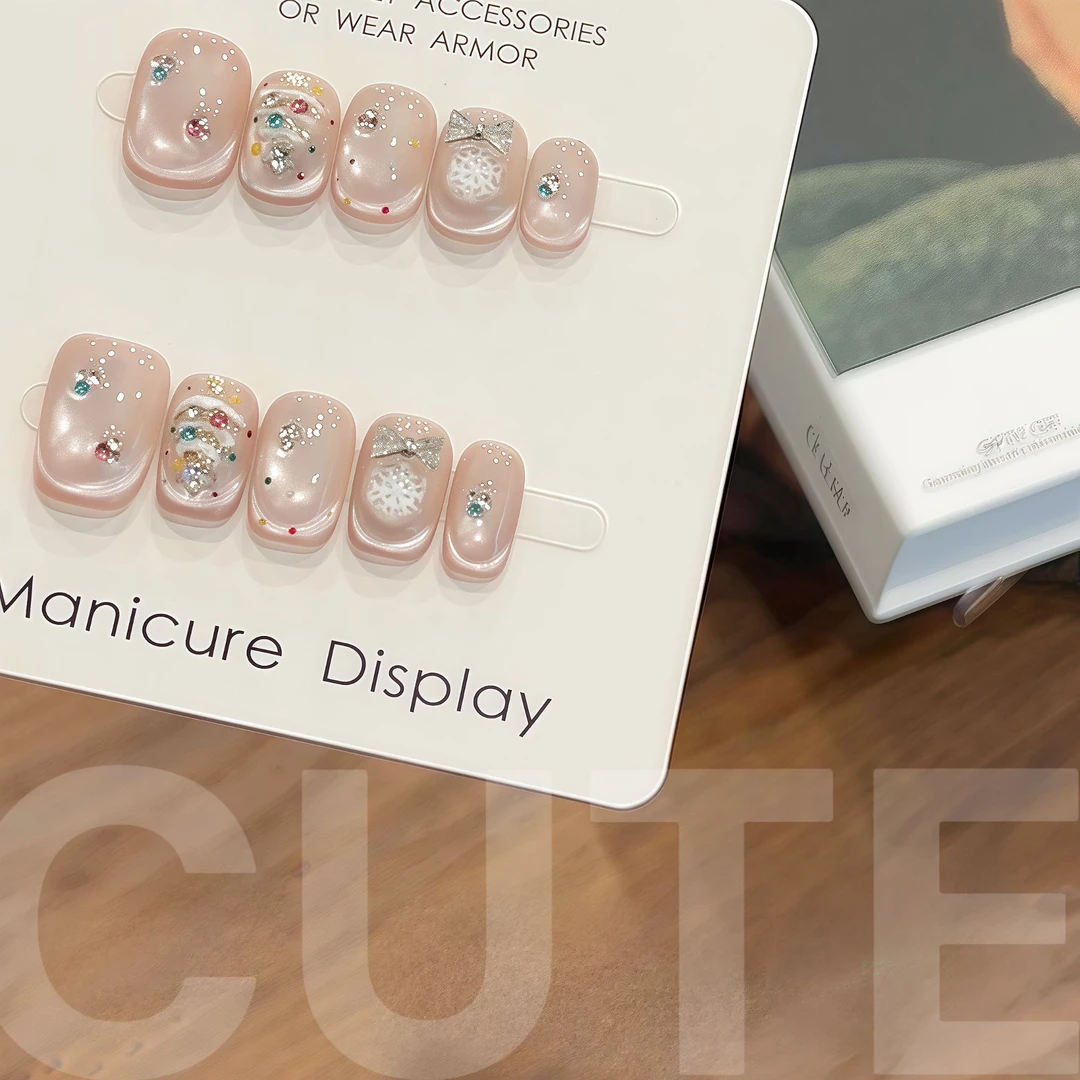 【圣诞恋歌】可爱节日波点猫眼穿戴甲短款美甲温柔显白日常百搭