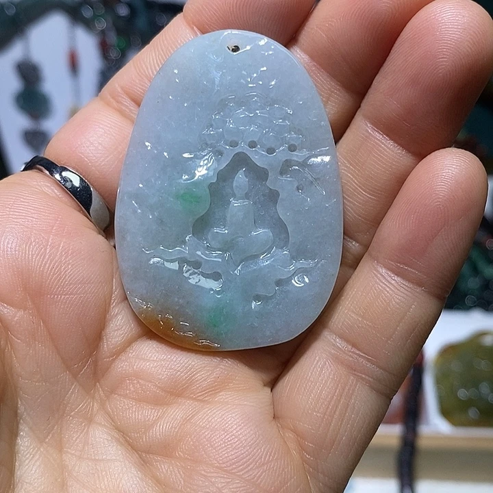 翡翠未镶嵌吊坠(赠链)