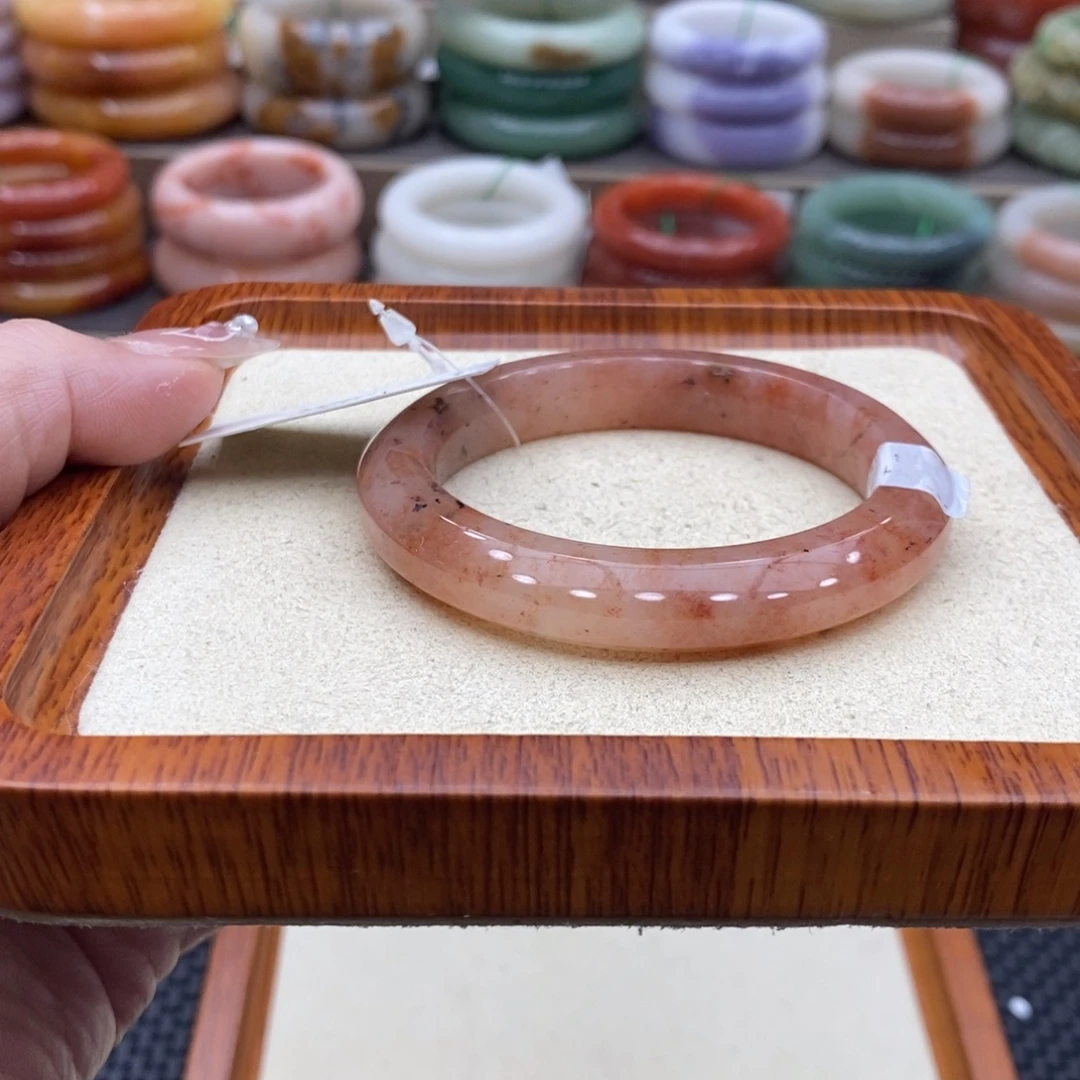 石英质玉未镶嵌手镯