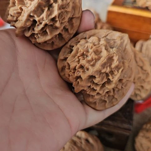 （***哥吊坠文玩核桃49帝王