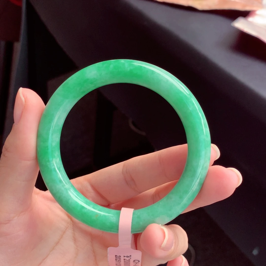 翡翠未镶嵌手镯翡翠