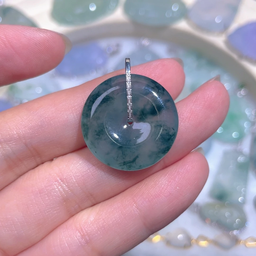 颈饰18K金镶嵌翡翠翡翠