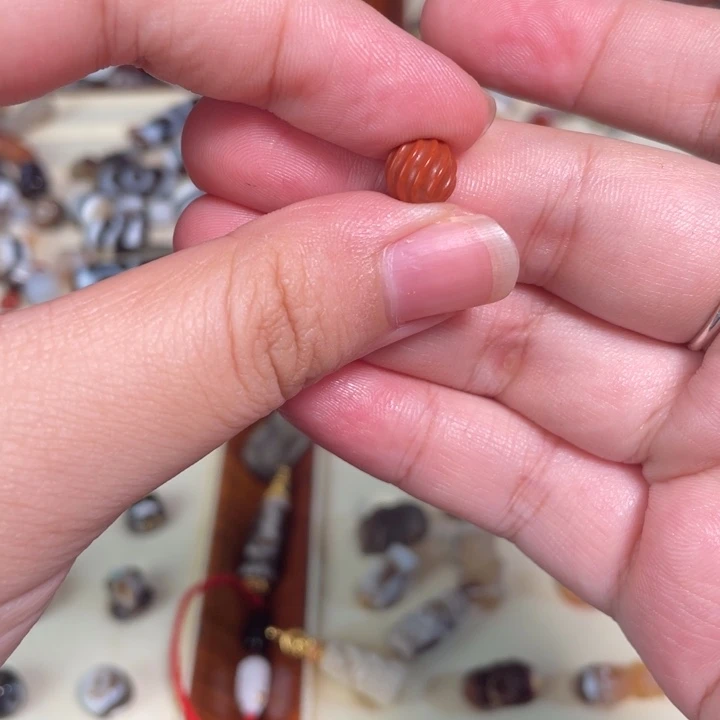 南红玛瑙未镶嵌颈饰29