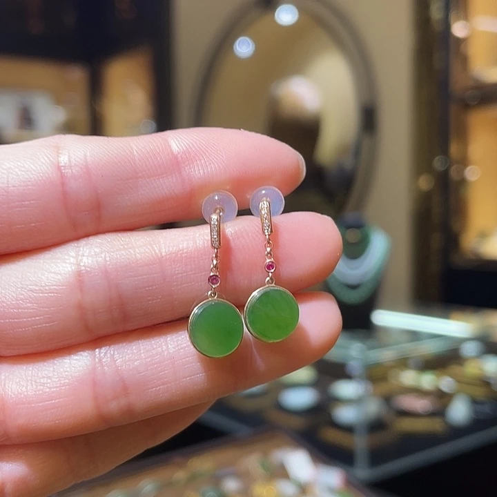 18K金镶嵌和田玉耳饰