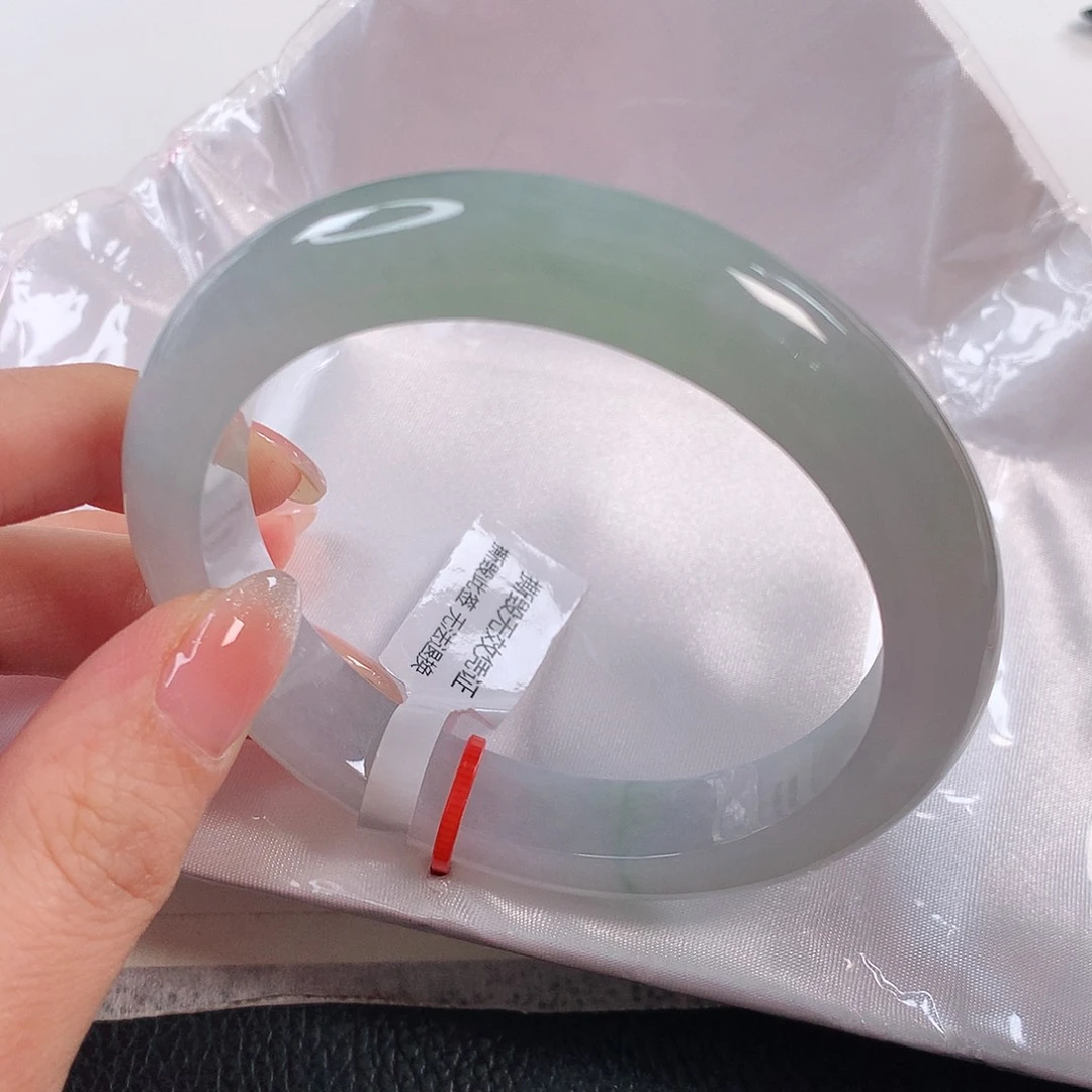 翡翠手镯未镶嵌安**** 正圈