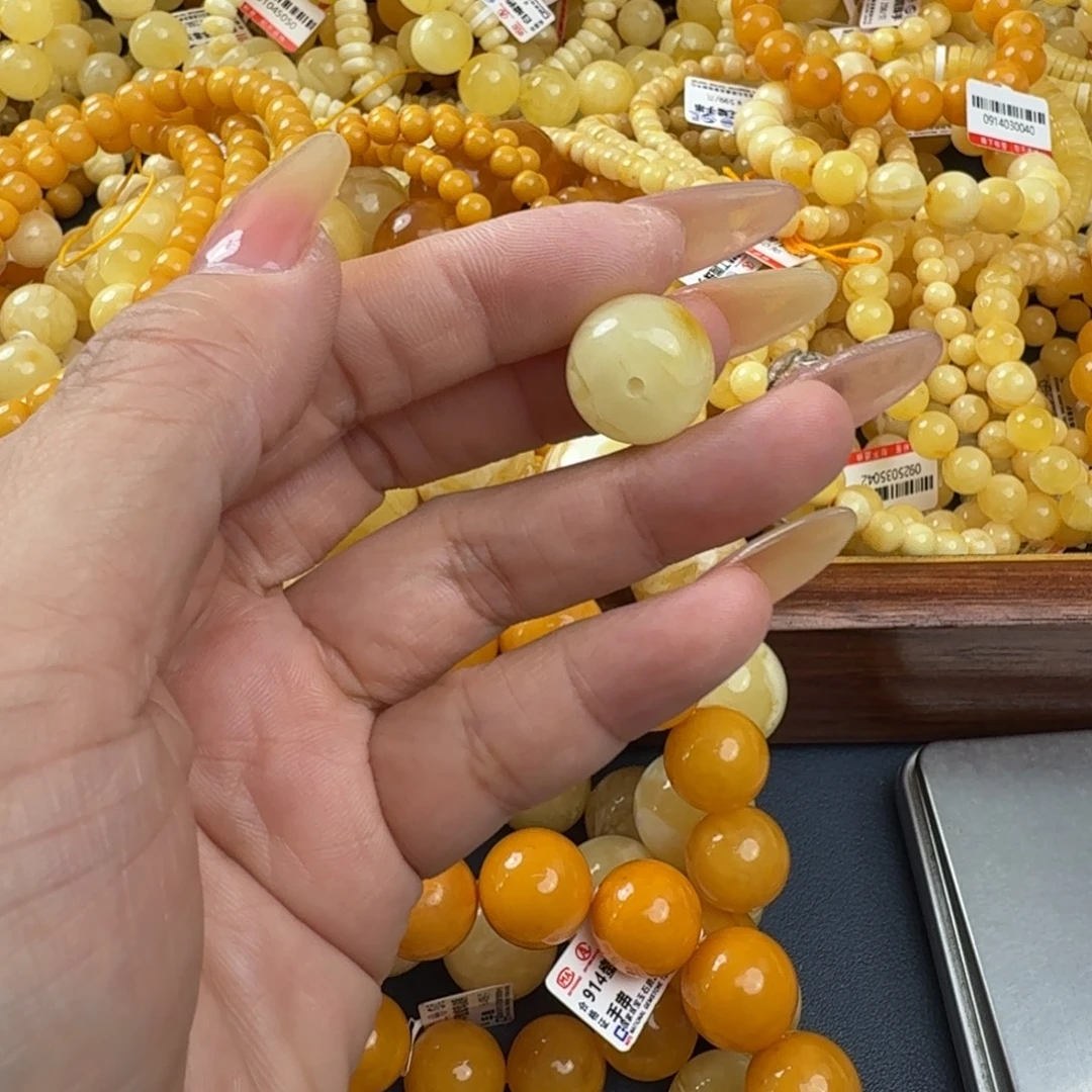 琥珀未镶嵌珠宝奇石