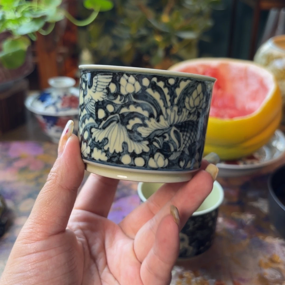 青花二号釉一路容天杯