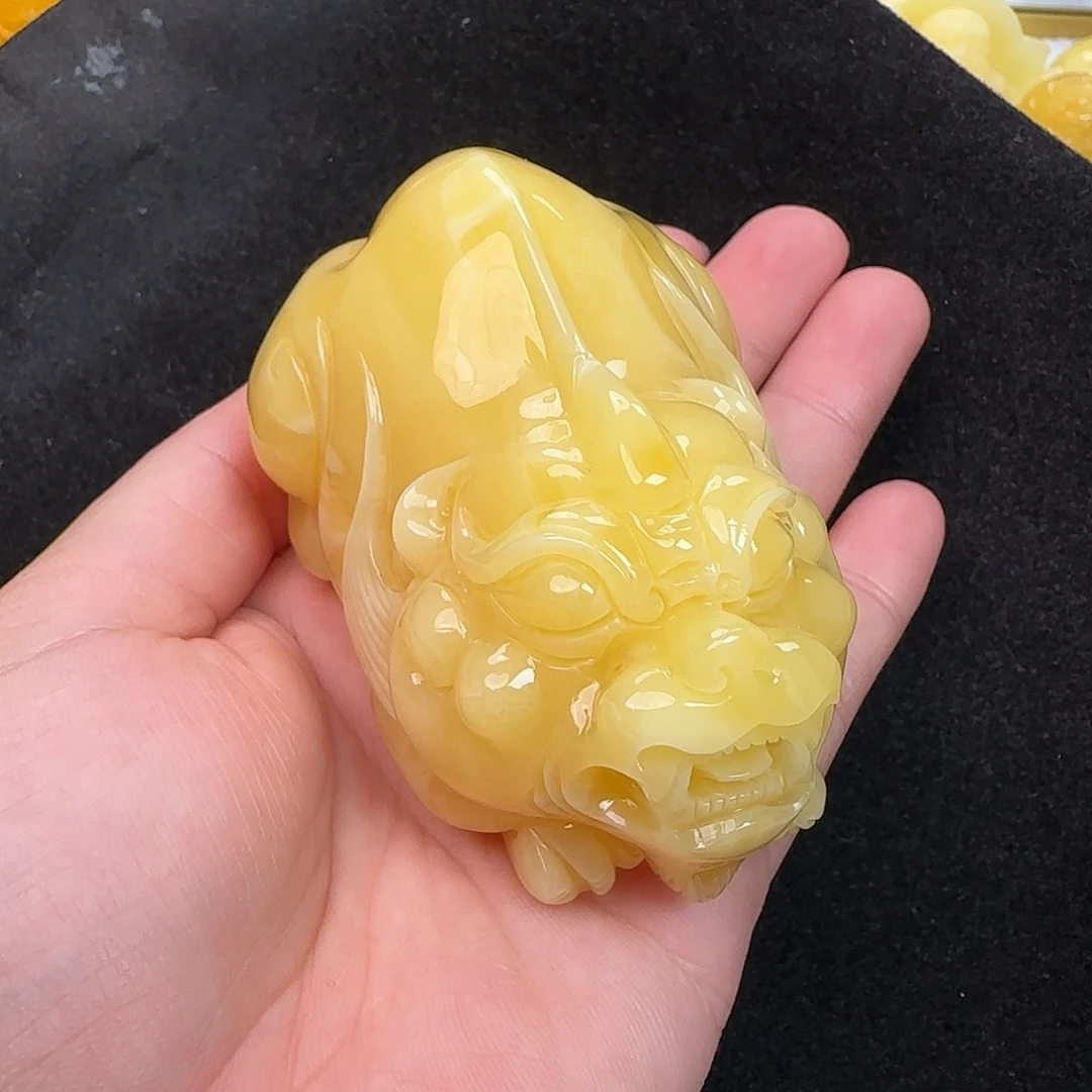 蜜蜡未镶嵌珠宝奇石