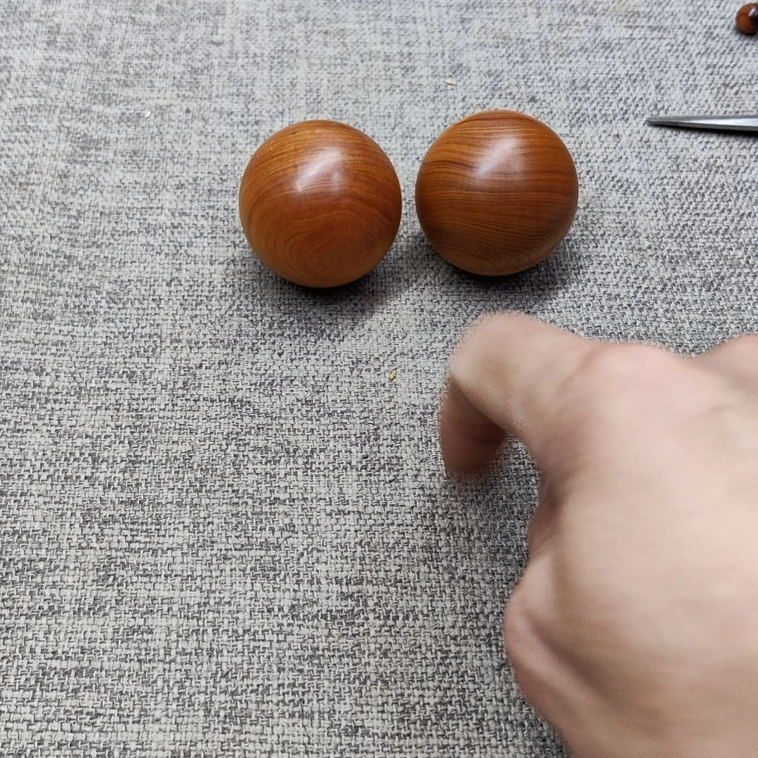 4.5手球一对，太行崖柏