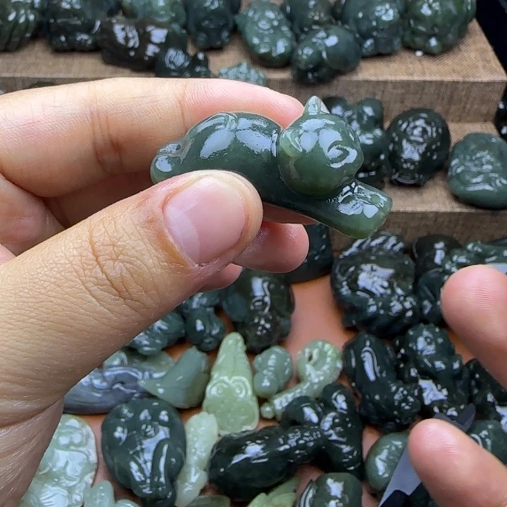 和田玉（糖玉）未镶嵌挂件