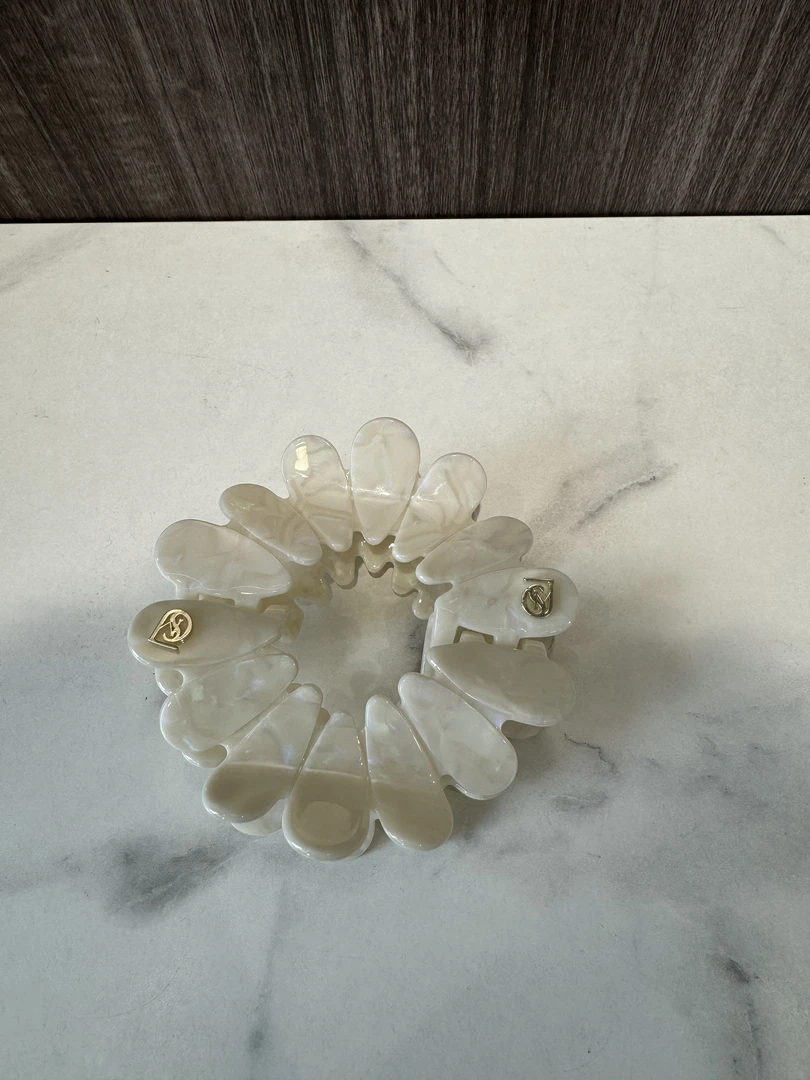 【花瓣抓夹】轻奢花瓣抓夹发夹时尚简约头饰