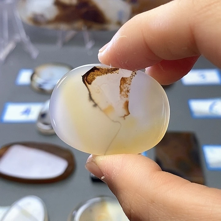 玛瑙/玉髓未镶嵌珠宝半成品