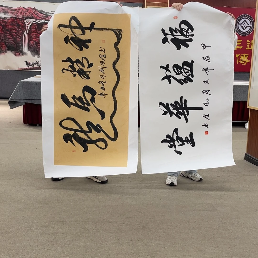 国画可口可乐杯。可口可乐公司在公司