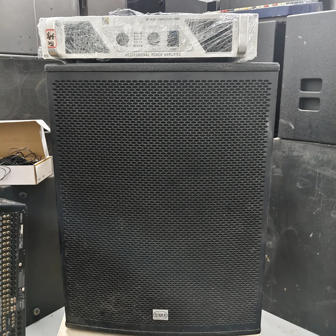 不包邮  V-NICE低音炮单18寸一只＋RF-900功放一台