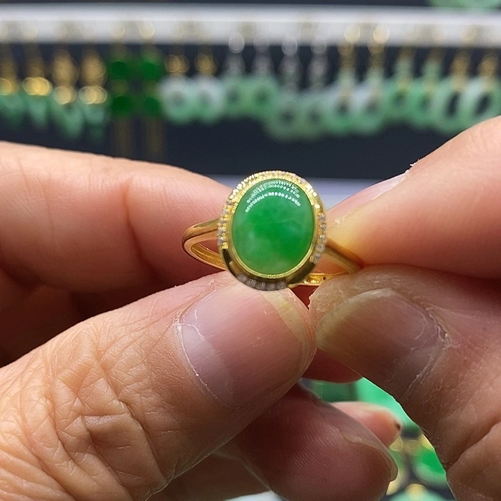 翡翠18K金镶嵌戒指戒指