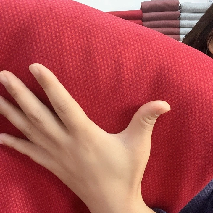 红色织花真丝奥绒