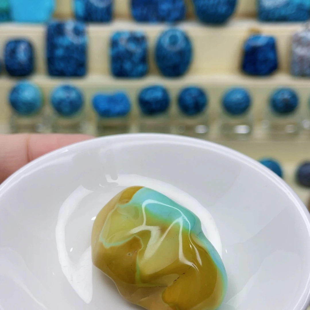 未镶嵌绿松石颈饰
