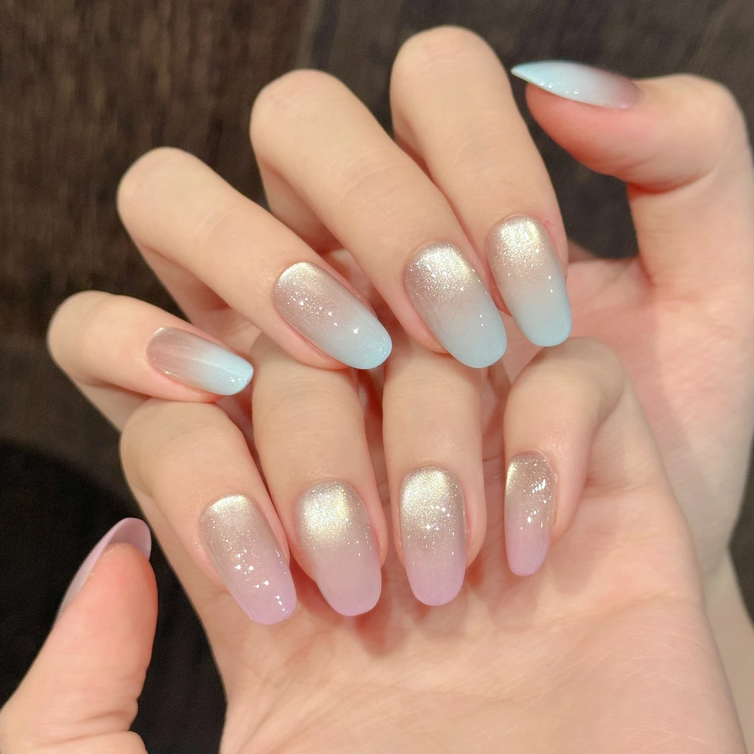 艺禾穿戴甲【水漾鸳鸯】夏日粉蓝爆闪AB猫眼渐变简约美甲假指甲