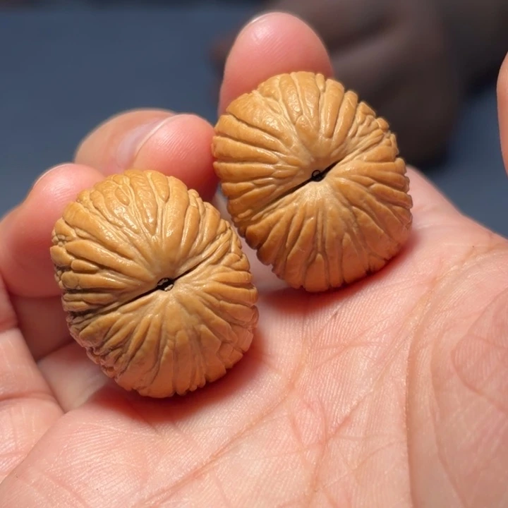 把件文玩核桃大屁桃6639