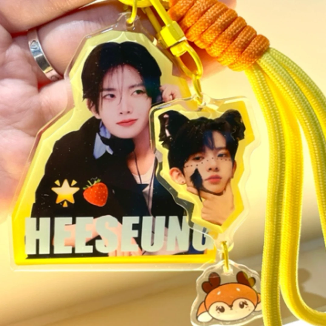 ENHYPEN单人单面滴胶包挂 钥匙扣 带细闪