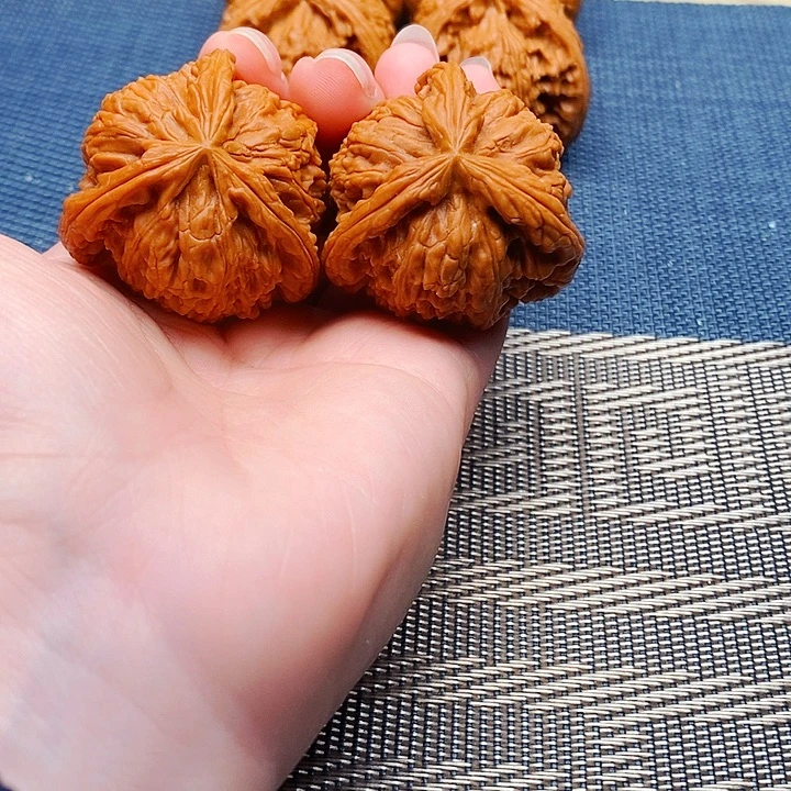 都***3文玩核桃吊坠三棱