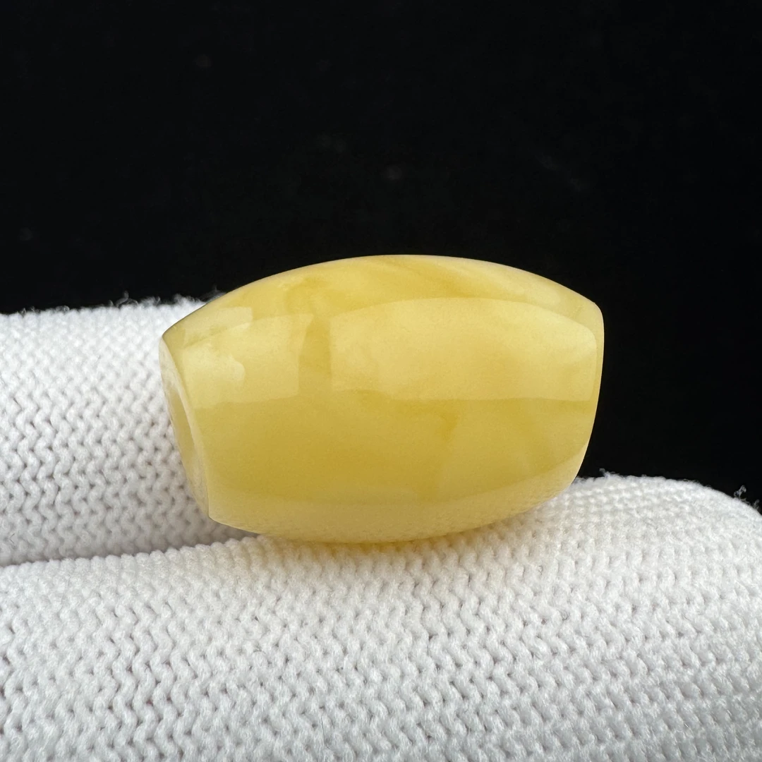 R7761天然俄料蜜蜡鸡油黄马蹄珠 15.3*24mm 支持复检