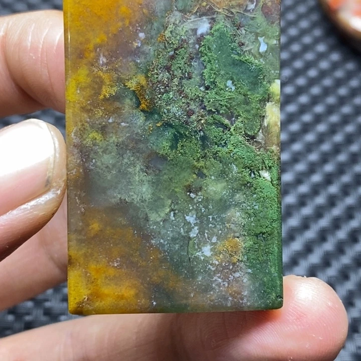 玛瑙/玉髓颈饰未镶嵌信*