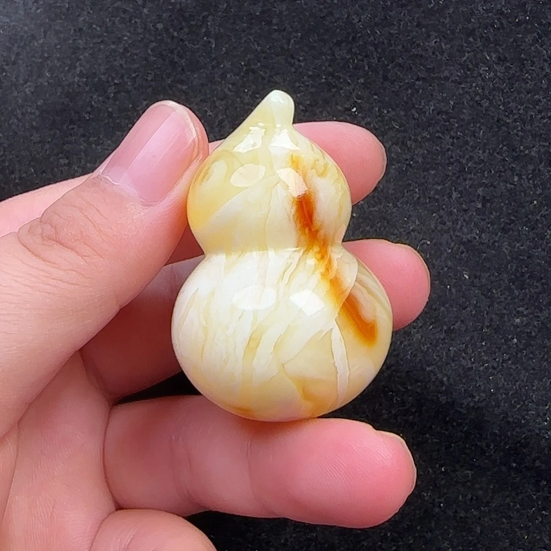 蜜蜡未镶嵌珠宝奇石
